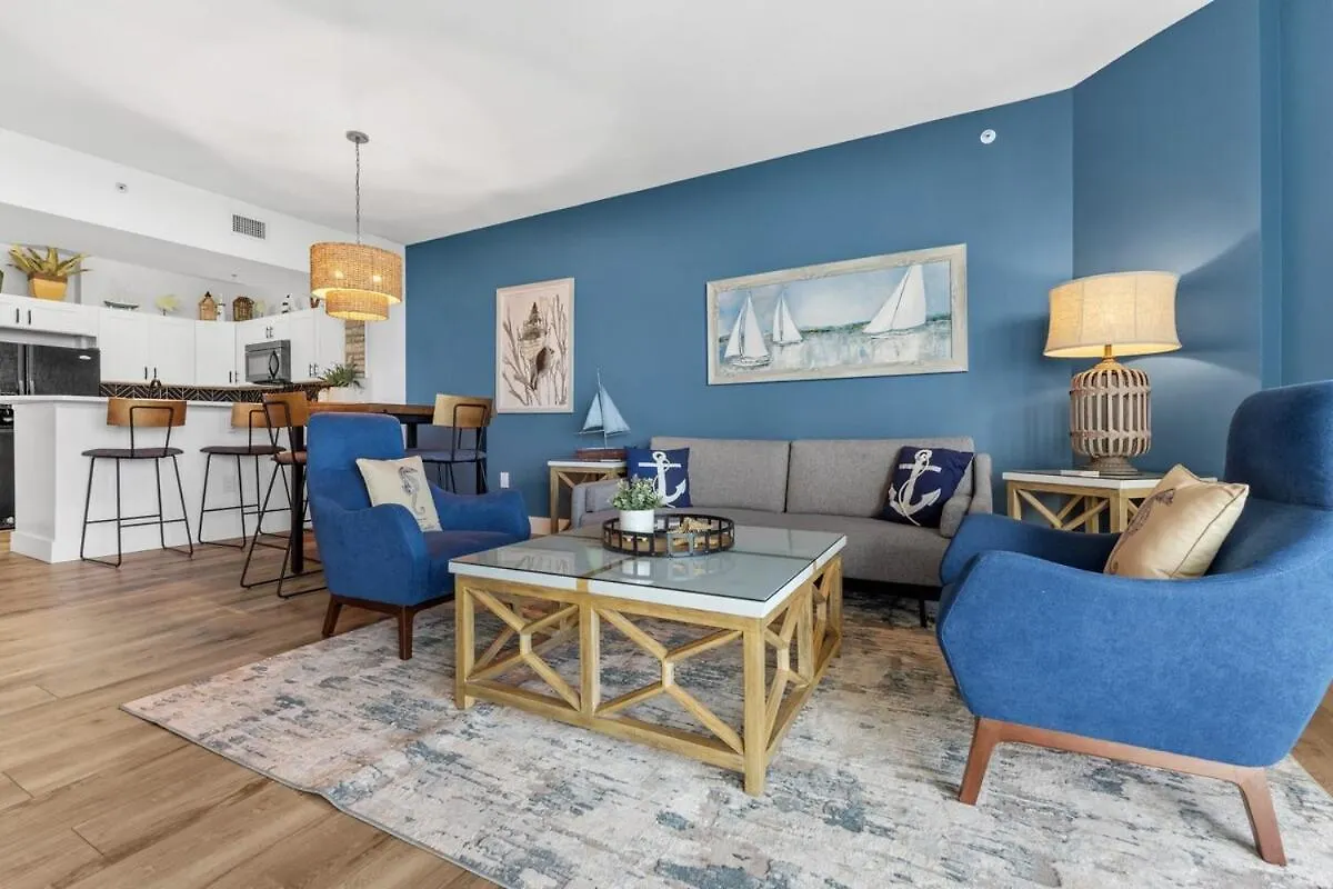 Sunrise Surprise 9Th Floor 2Br 2 Ba King Suite Beach Shuttle, Heated Pool! Destin 0*,  United States