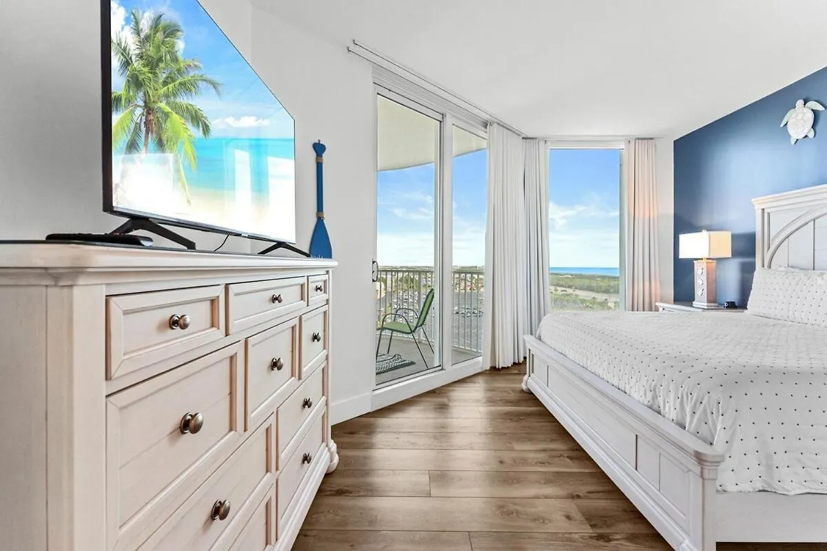 Holiday home Sunrise Surprise 9Th Floor 2Br 2 Ba King Suite Beach Shuttle, Heated Pool! Destin United States