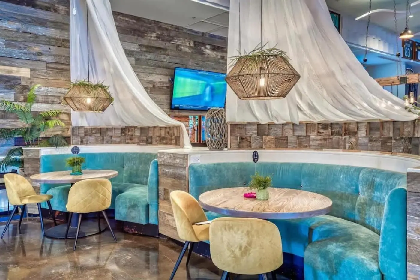 Holiday home Sunrise Surprise 9Th Floor 2Br 2 Ba King Suite Beach Shuttle, Heated Pool! Destin