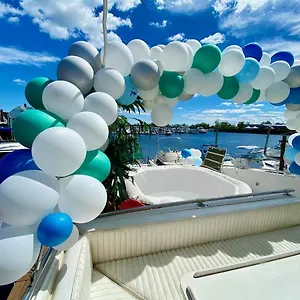  Botel Oceanfront 3-decks @ Yacht United States