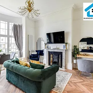  Apartment Seaside By Bluehouse Short Lets With Stunning Views Leisure Family United Kingdom