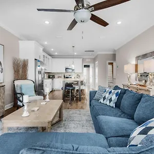 Driftwood Townhomes #8 Holiday home